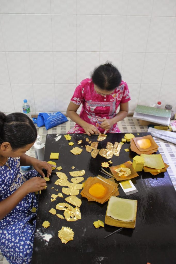 Fabrique feuilles d'or - Myanmar