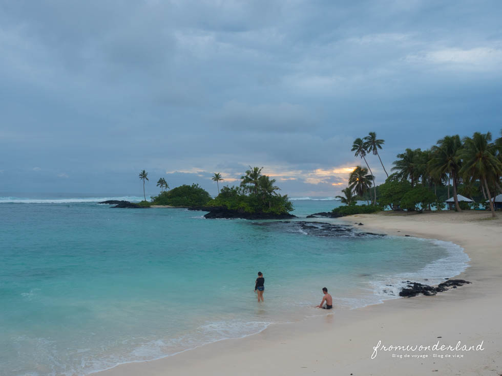 Plage de sable blanc - Samoa