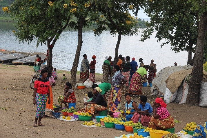 Des femmes sur un marché au Rwanda