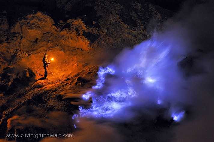 Les flammes bleues de Kawah Ijen