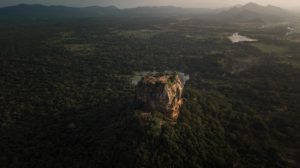 Vue aérienne de Sigiriya et du Lion Rock