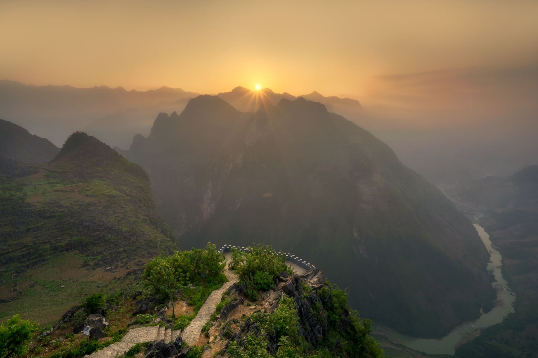 Coucher de soleil sur la vallée