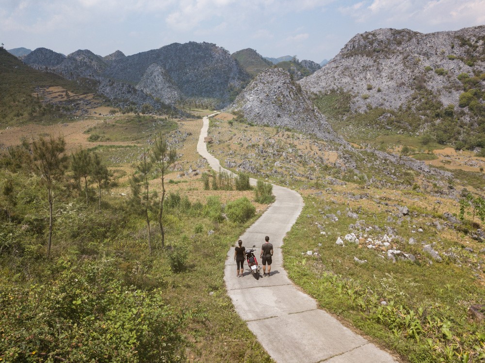 Scooter au milieu de la vallée