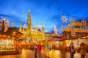 Ville de Vienne le soir en période de fêtes de fin d'année