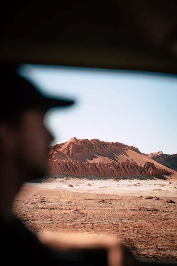 Découverte de l'Atacama en voiture. Paysage avec le canyon