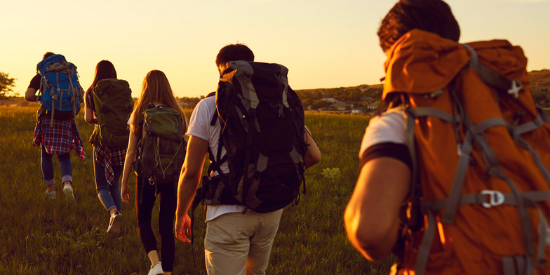 Un groupe de Backpackers