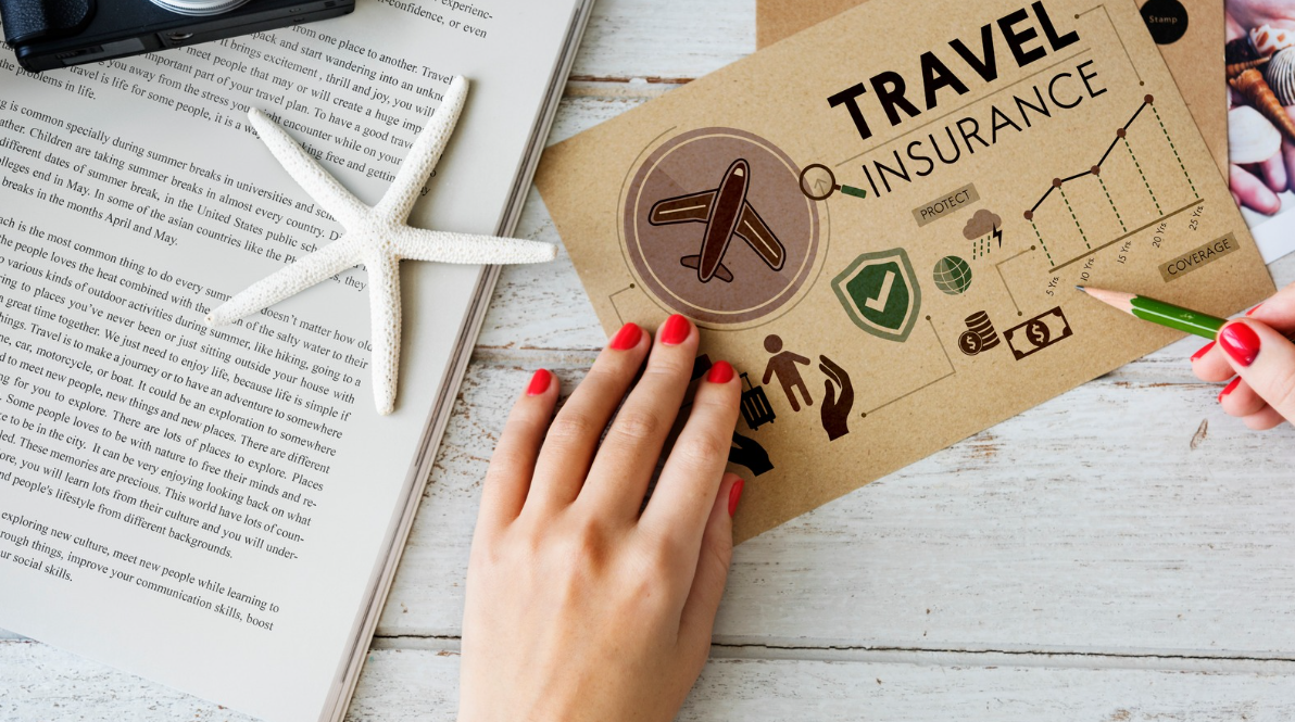 Assurance voyage : carte bancaire ou assurance spécialisée ?